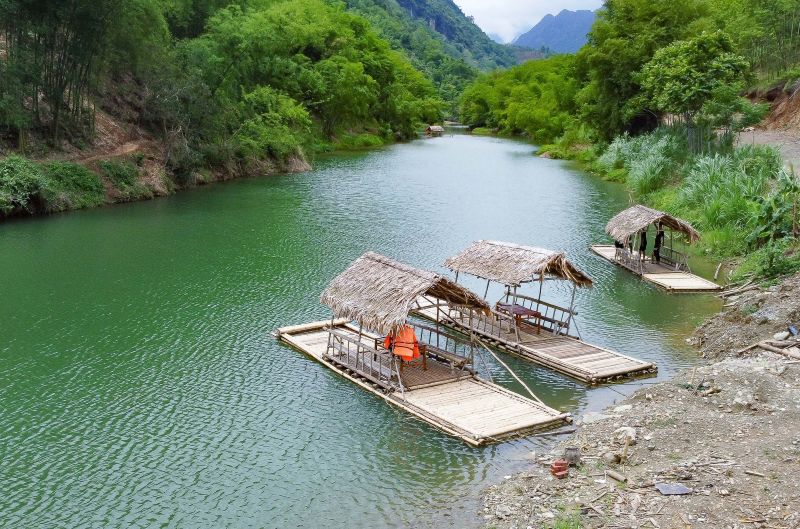 Traditional Bamboo Water Wheels on Cham River Pu Luong